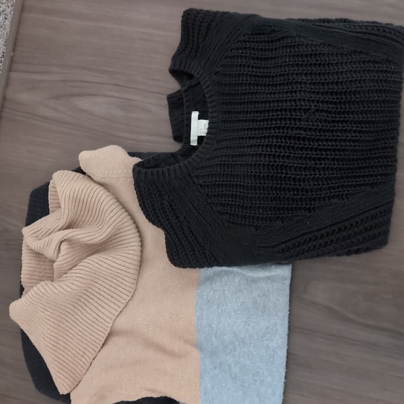 St. John's Bay Sweaters - St Johns Bay Tan and Gray Cowl Neck Sweater Bundle